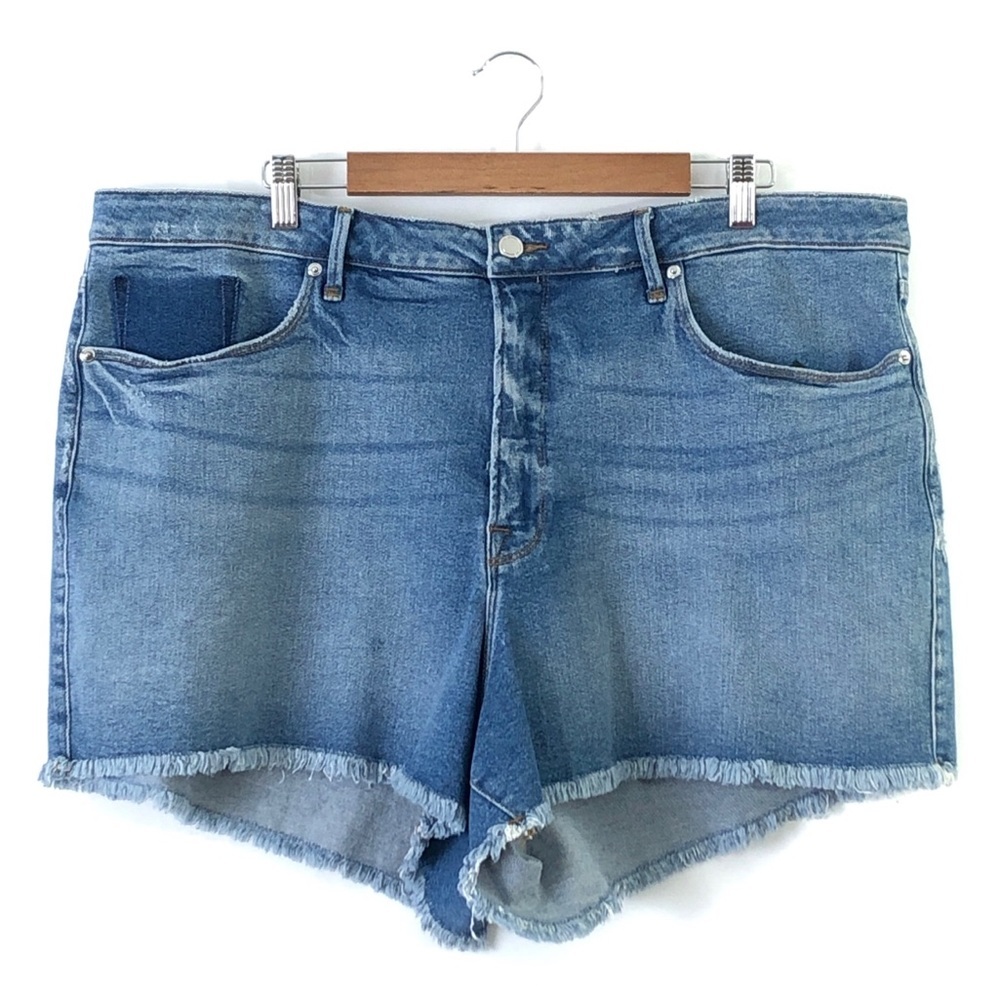 Good American Distressed Blue Denim Wash Fringed Zip Up Jean Shorts 22